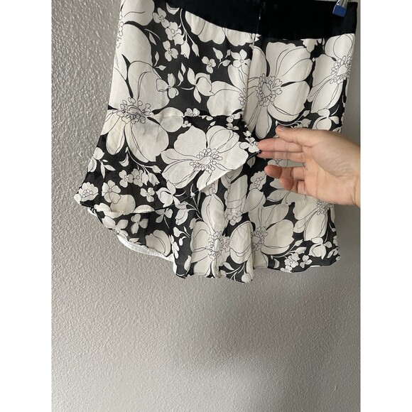 Banana Republic Women’s Zip Mini Skirt Floral Y2k 90s Party Shell 100% Silk Sz 4 - Picture 3 of 7